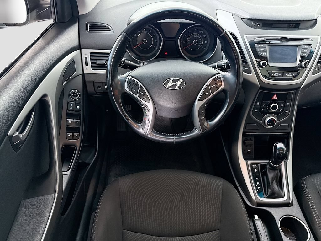 Used 2015 Hyundai Elantra SE w/ Option Group 03 FWD image 10