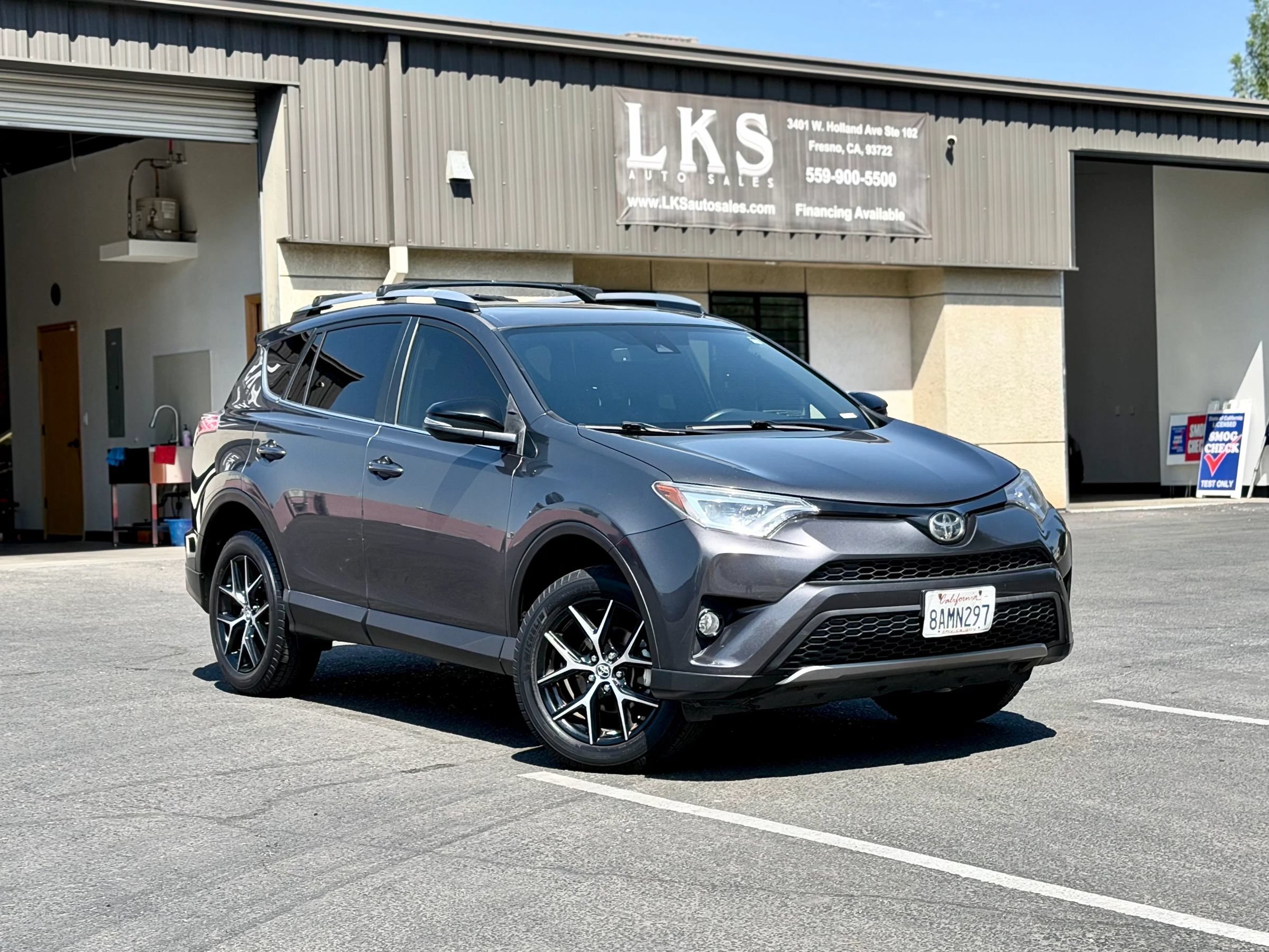 Used 2018 Toyota RAV4 SE w/ Power Extra Value Package AWD/4WD image 1