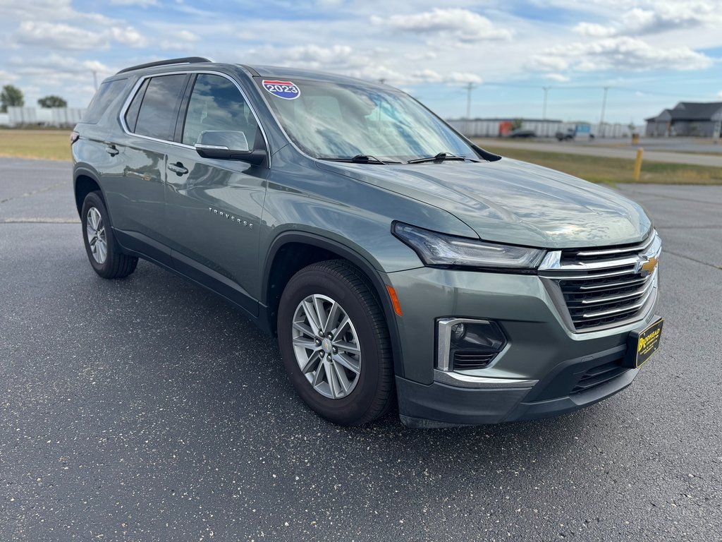 Used 2023 Chevrolet Traverse LT image 7