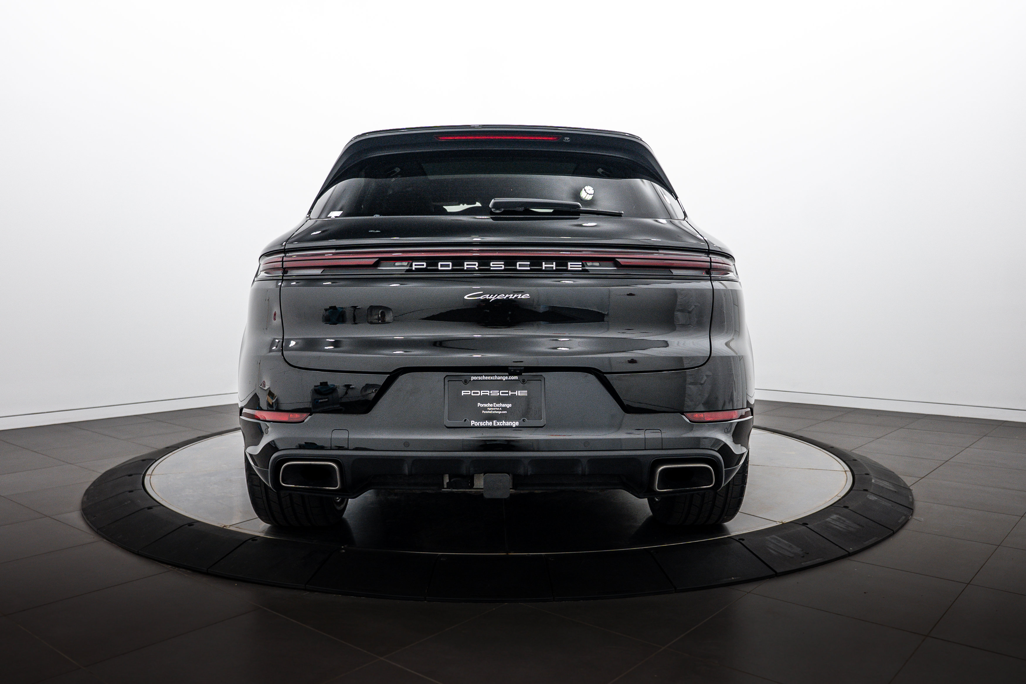 Certified 2026 Porsche Cayenne AWD/4WD image 6