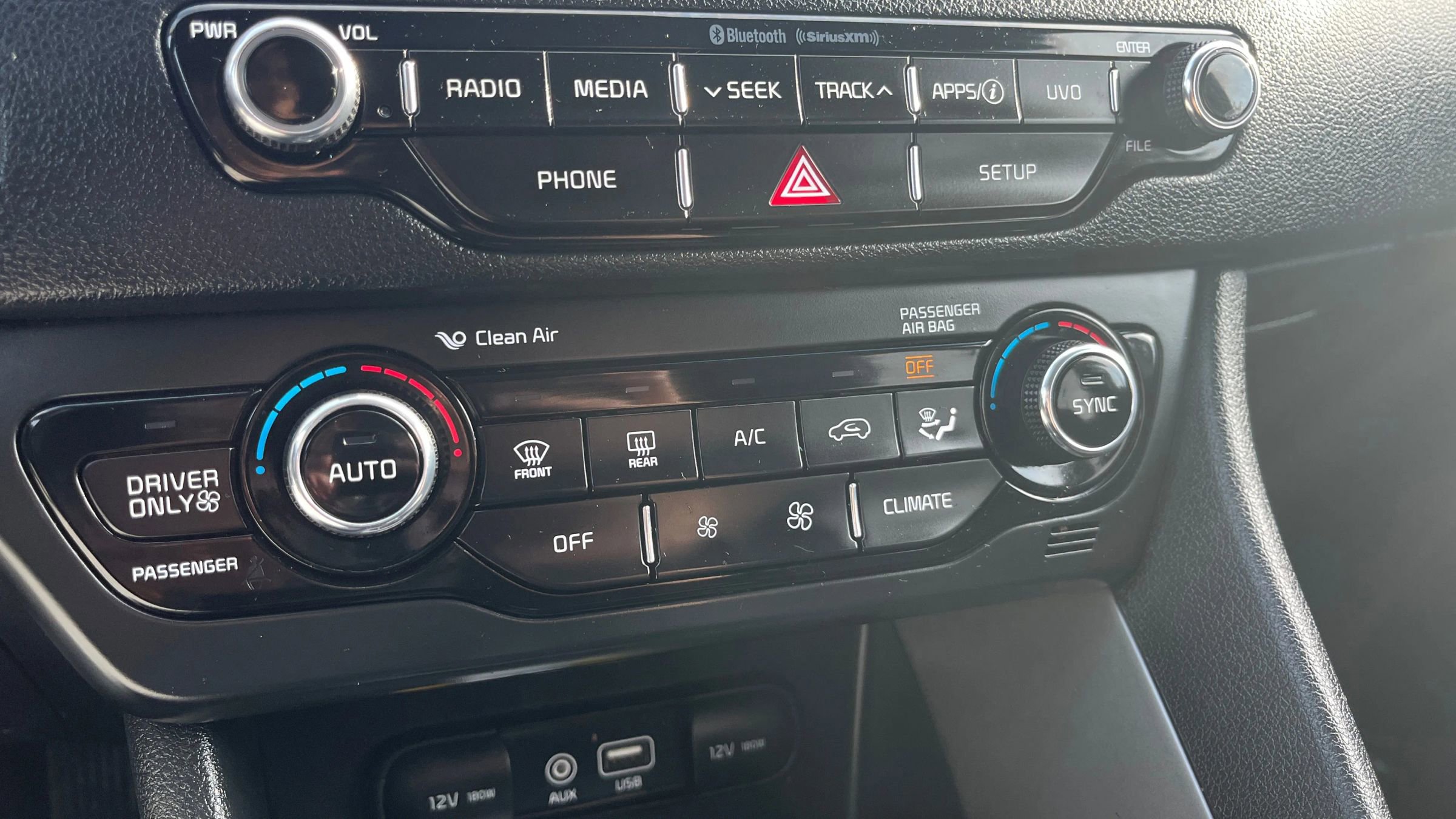 Used 2017 Kia Niro LX image 21