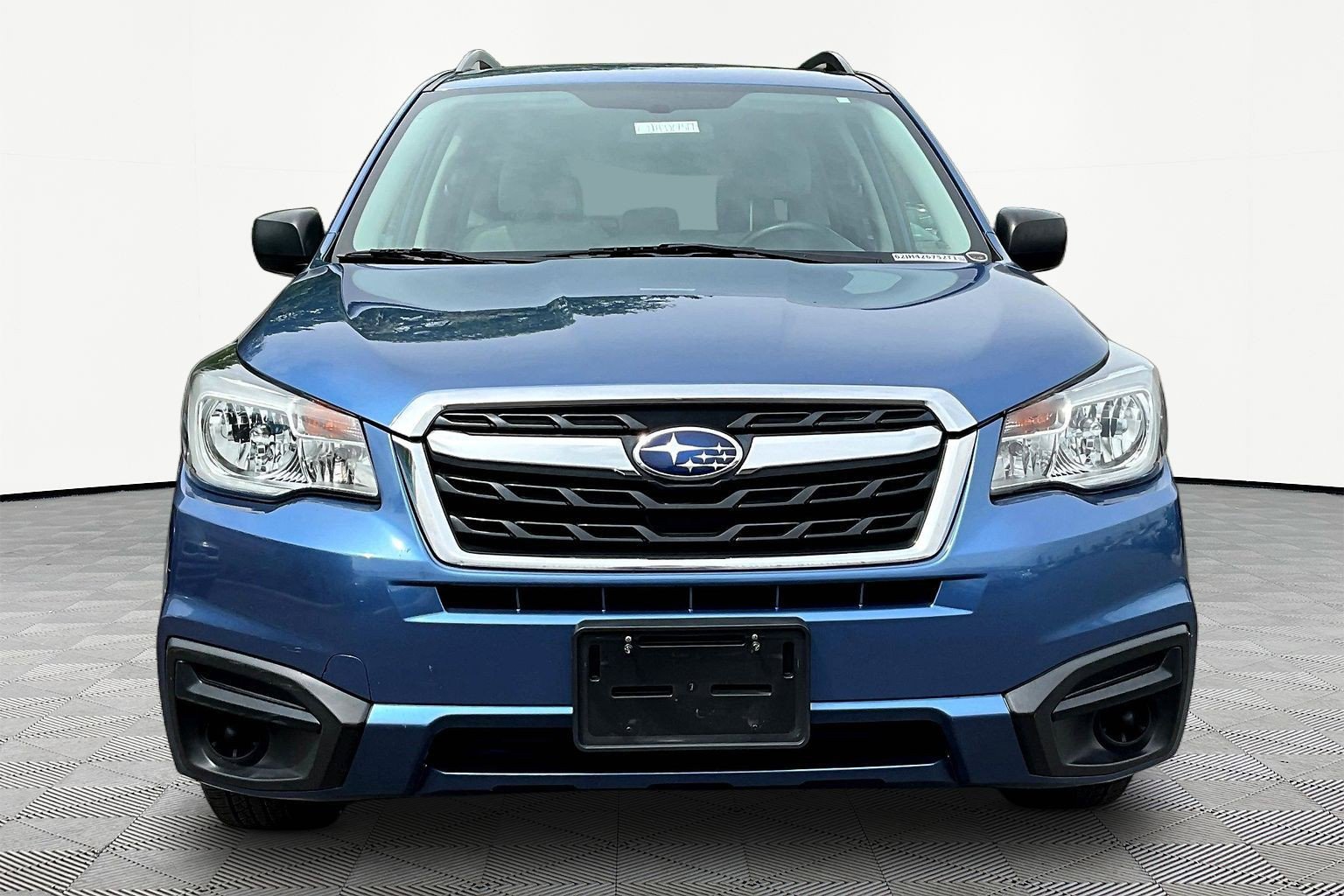 Used 2018 Subaru Forester 2.5i w/ Alloy Wheel Package AWD/4WD image 2