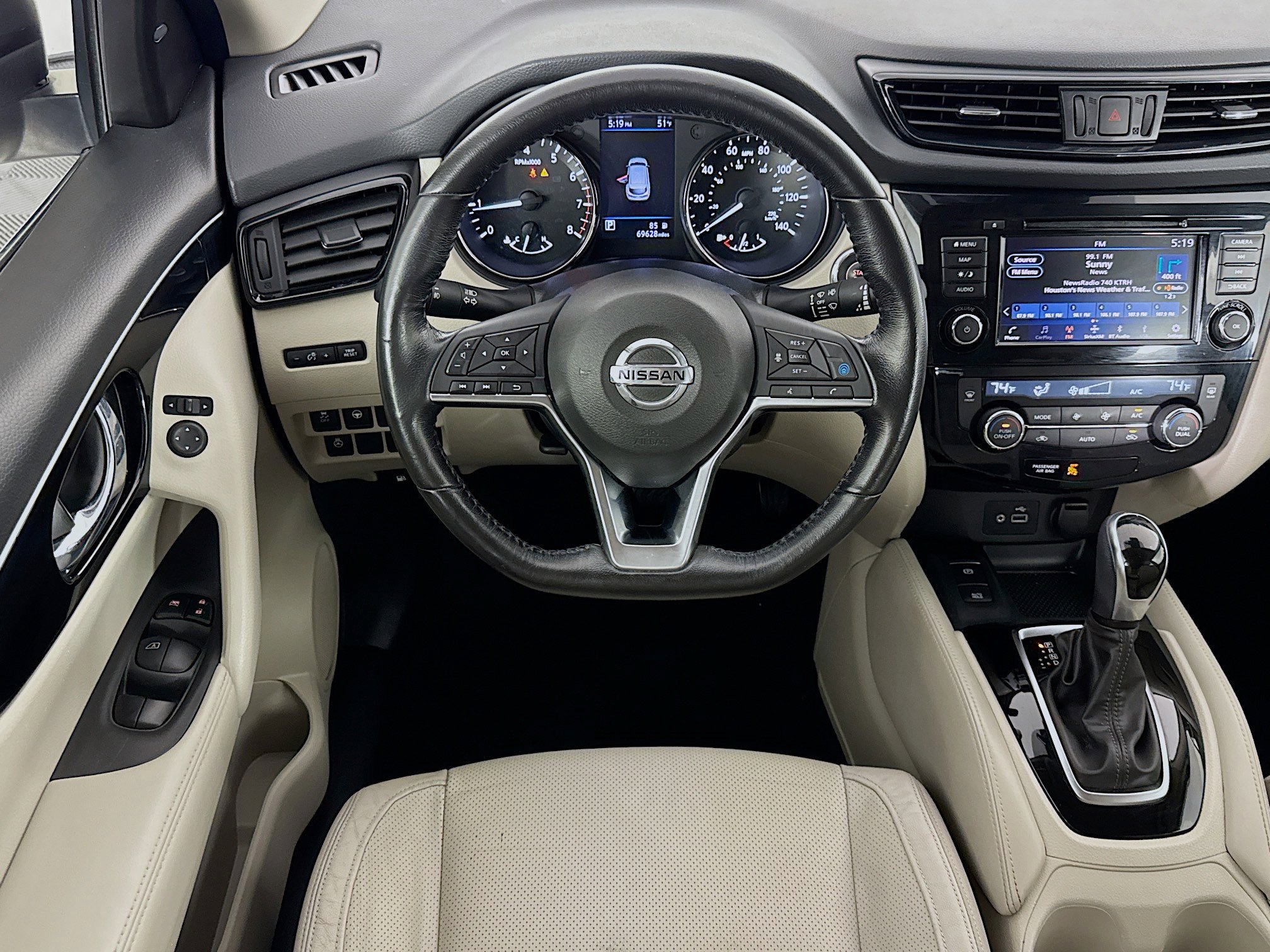 Used 2019 Nissan Rogue Sport SL w/ Premium Package image 16