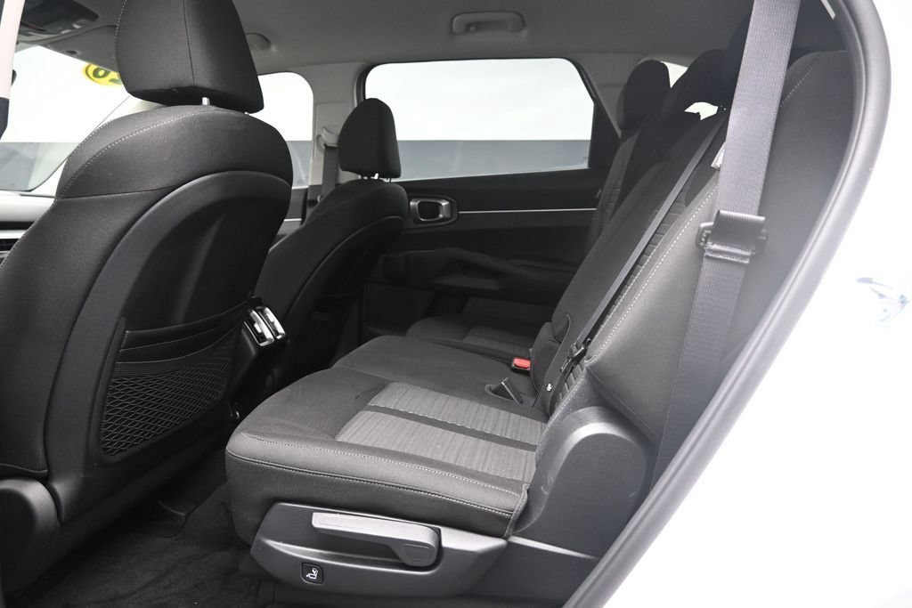 Used 2026 Kia Sorento LX FWD image 20