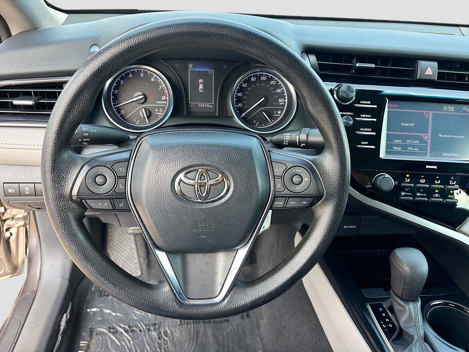 Used 2020 Toyota Camry LE FWD image 11