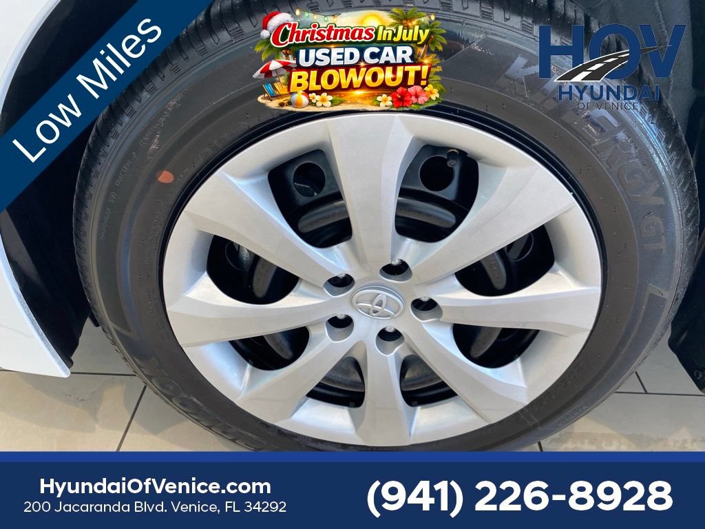 Used 2026 Toyota Corolla LE FWD image 35