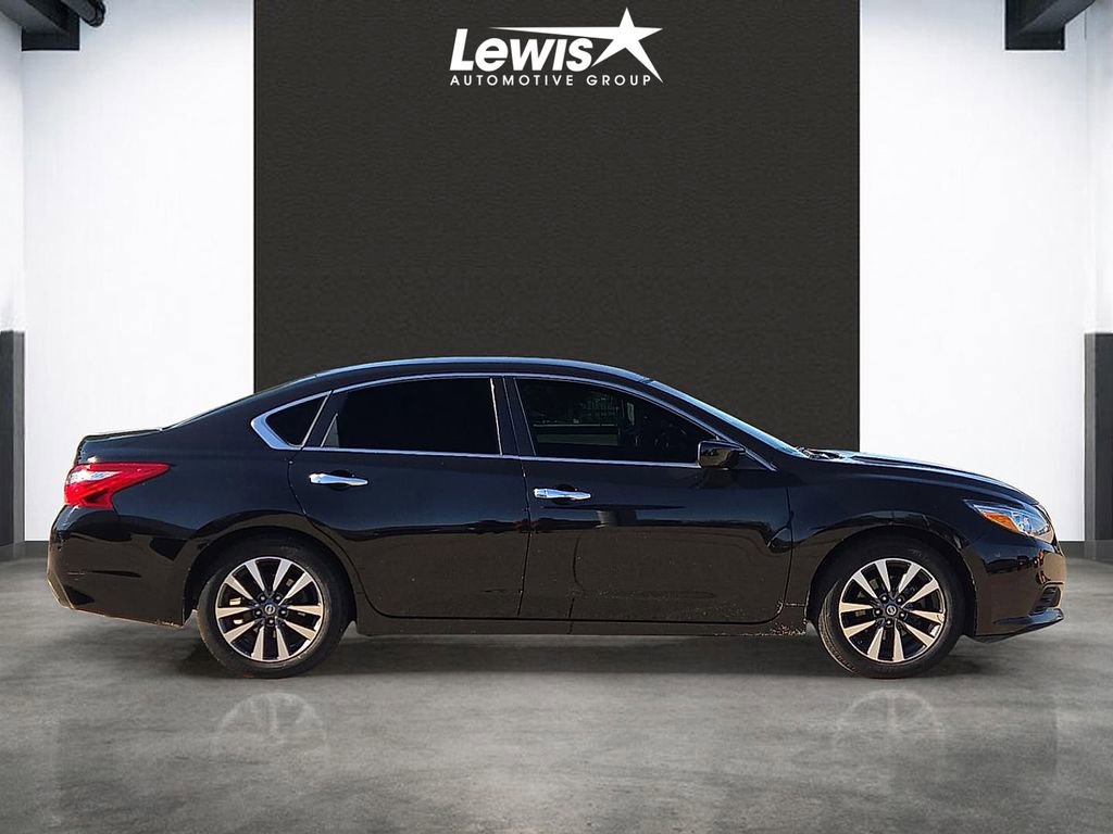 Used 2017 Nissan Altima 2.5 SV FWD image 5