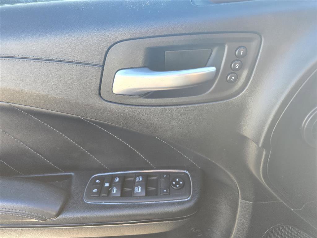 Used 2020 Dodge Charger SXT w/ Plus Group image 8