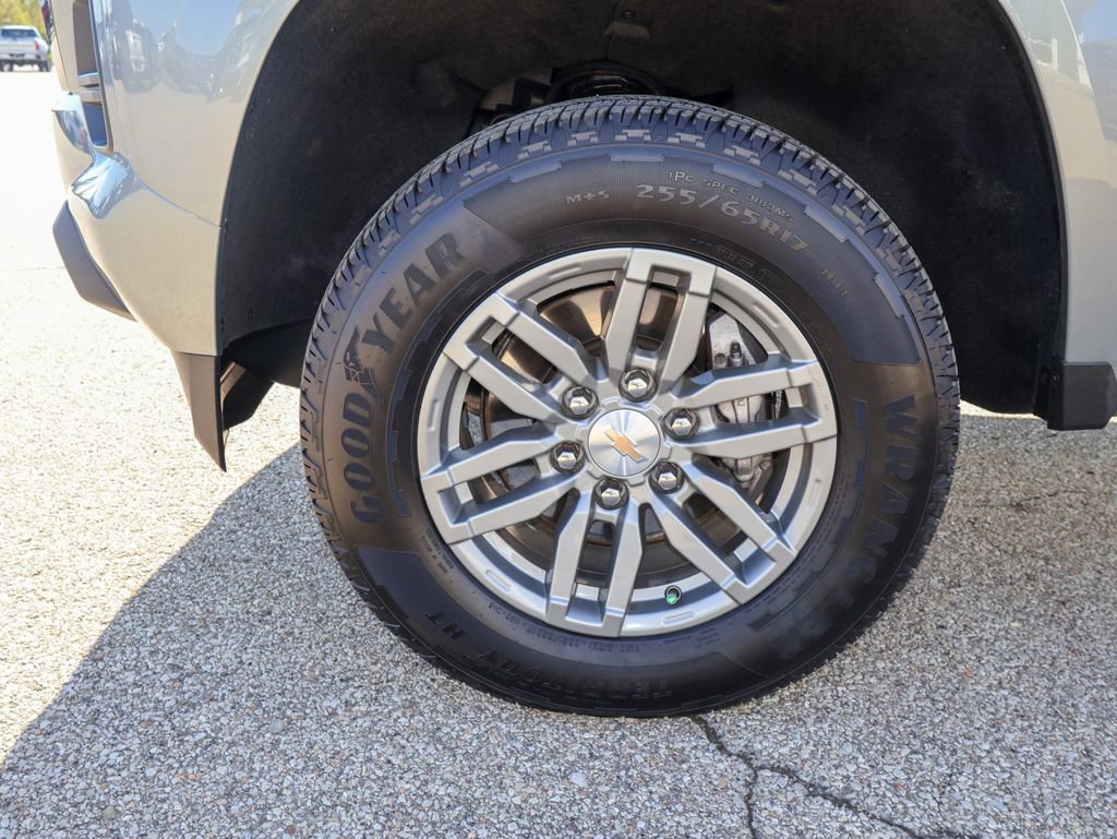 Used 2024 Chevrolet Colorado LT RWD image 29