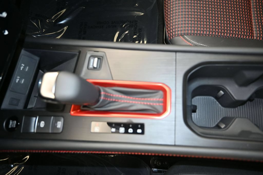 New 2026 Nissan Kicks SR w/ Cold Weather Package FWD image 17