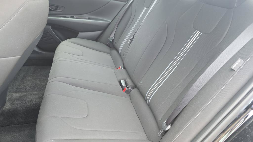 Certified 2025 Hyundai Elantra Sport FWD image 29