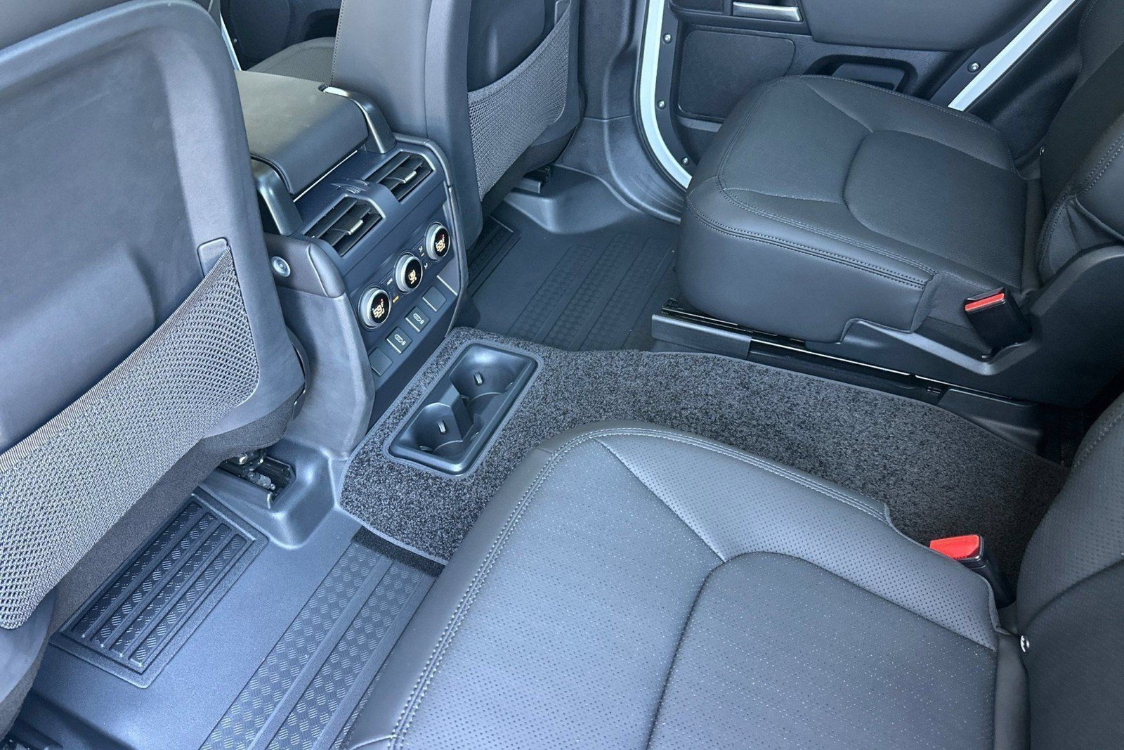 New 2026 Land Rover Defender 130 S AWD/4WD image 19