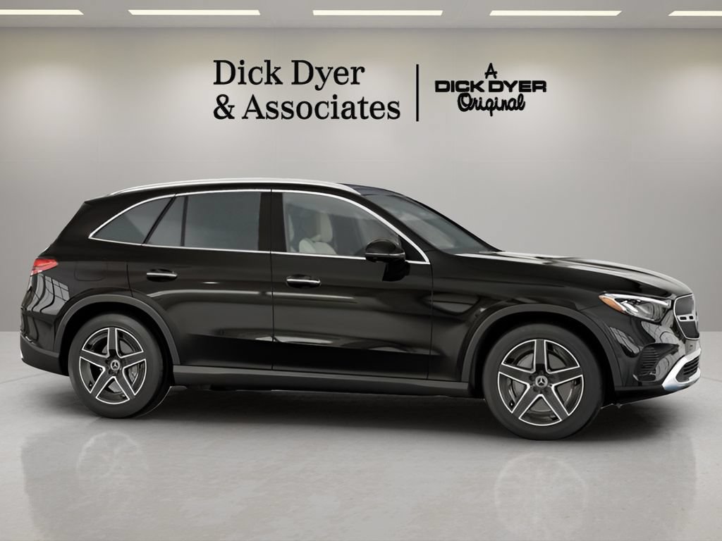 Used 2026 Mercedes-Benz GLC 300 image 9
