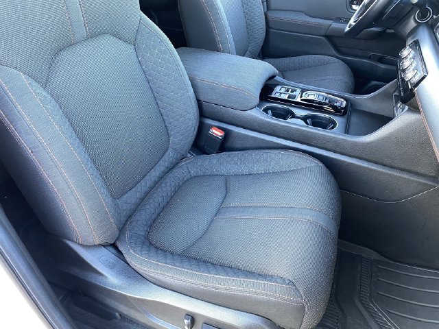 Used 2025 Honda Pilot Sport image 12