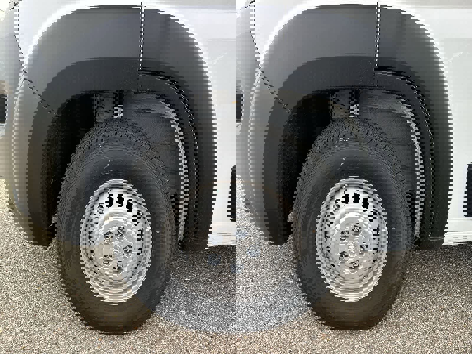 Used 2024 RAM ProMaster 3500 w/ Delivery Van Package image 14