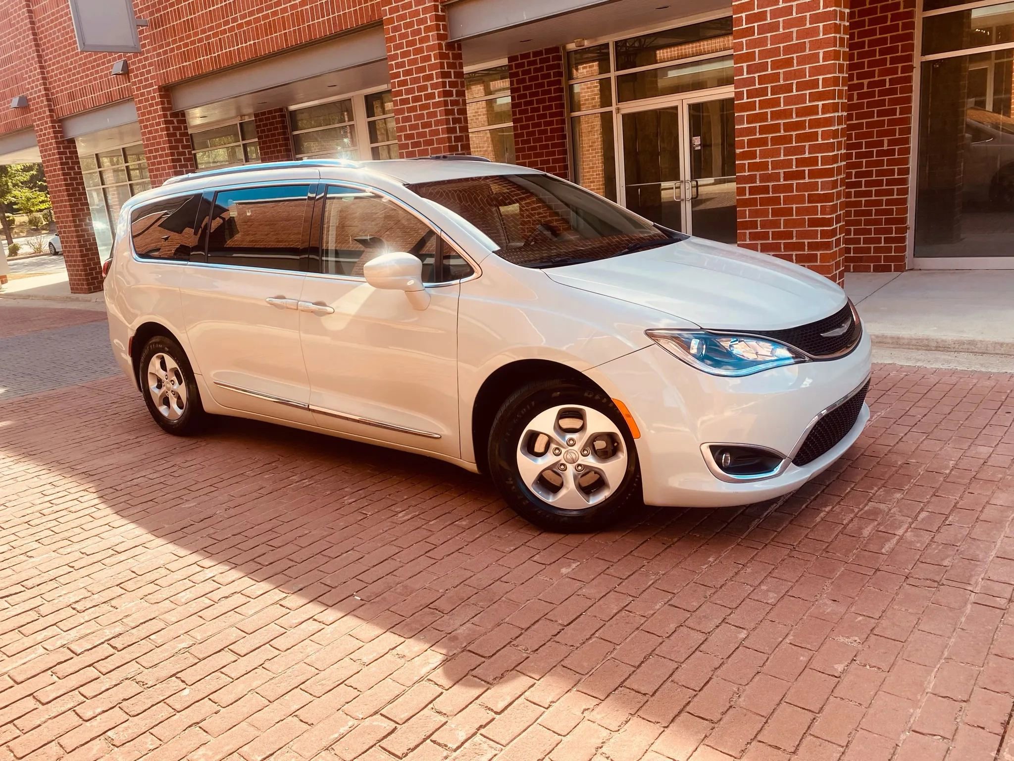 Used 2017 Chrysler Pacifica Touring-L Plus