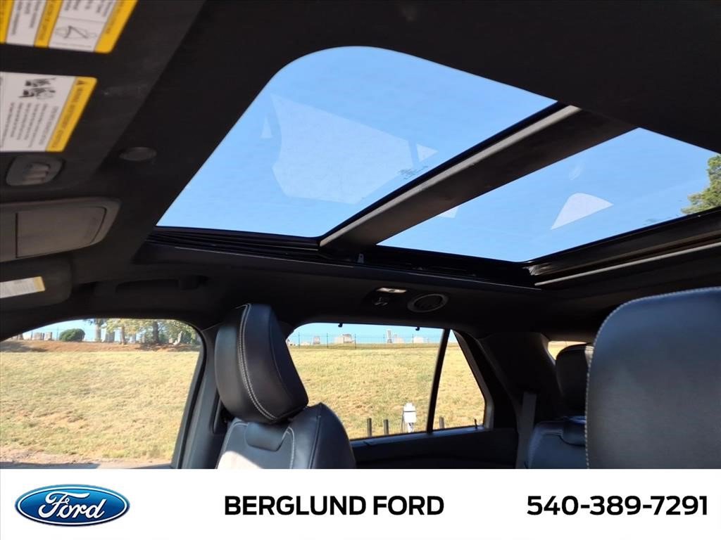 Used 2023 Ford Explorer ST w/ Equipment Group 401A AWD/4WD image 13