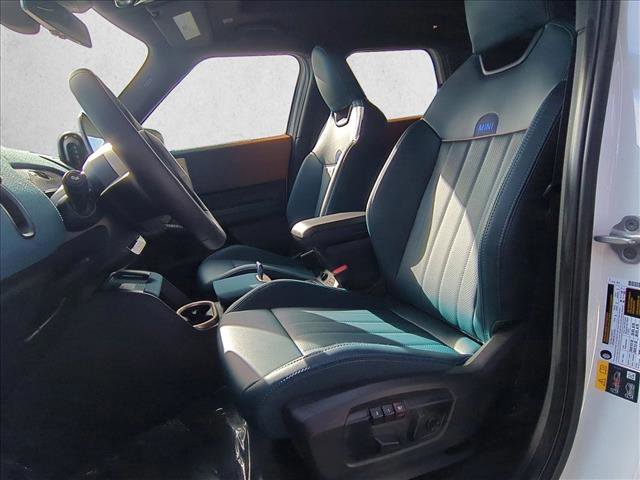 New 2025 MINI Cooper Countryman SE w/ Comfort Package Max image 4