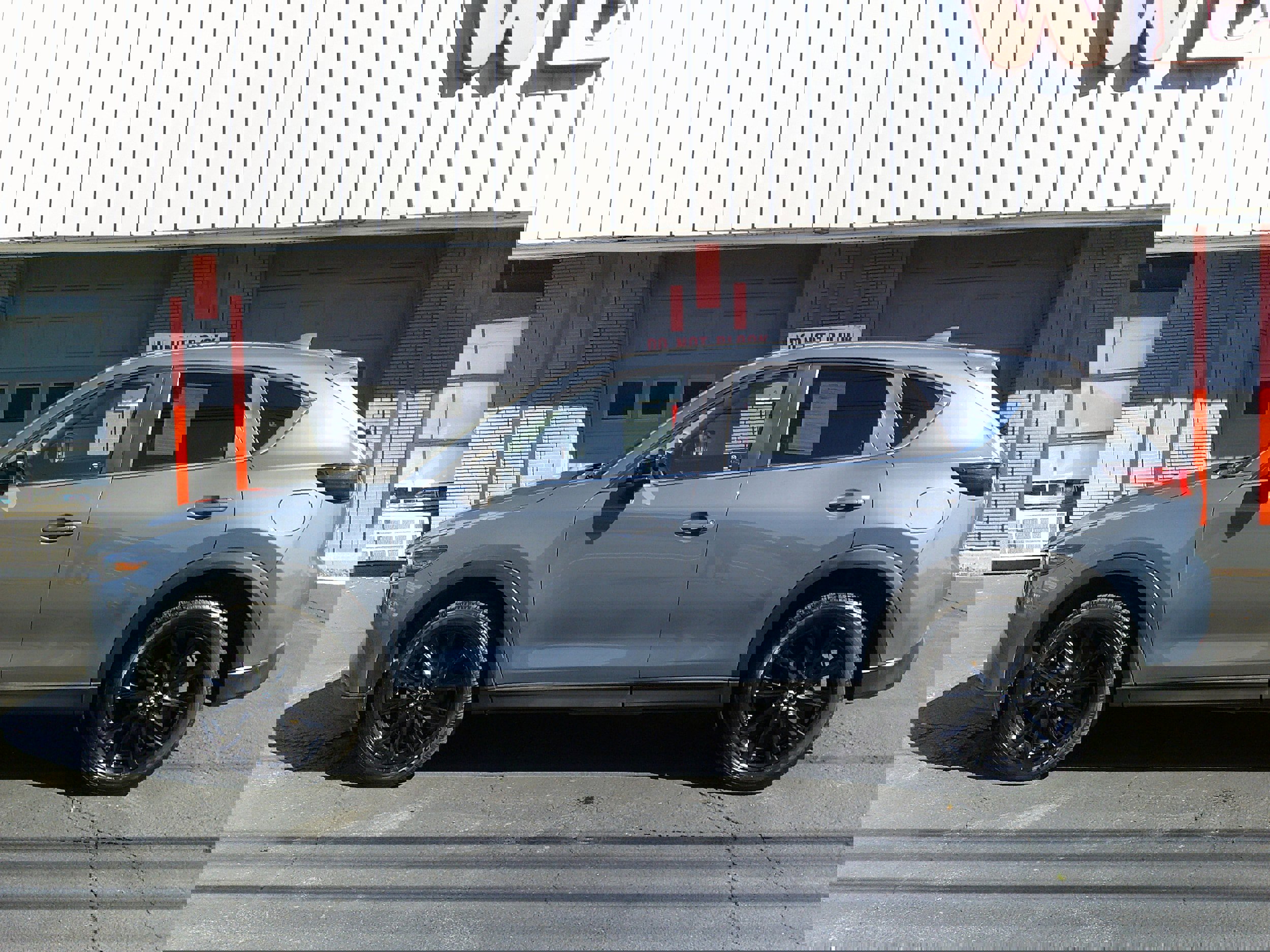 Used 2025 MAZDA CX-5 Carbon Edition image 4