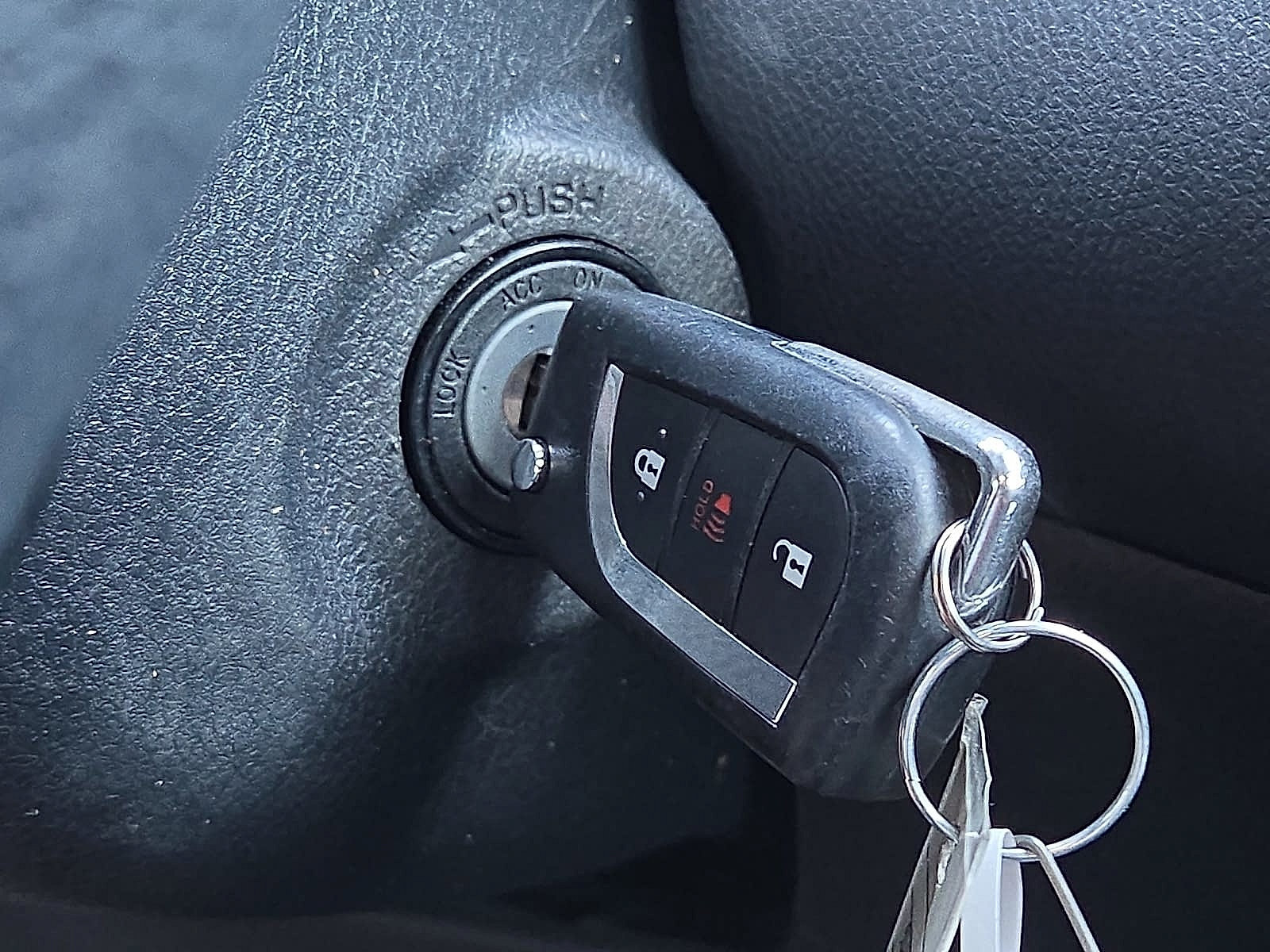 Used 2019 Toyota C-HR LE FWD image 20