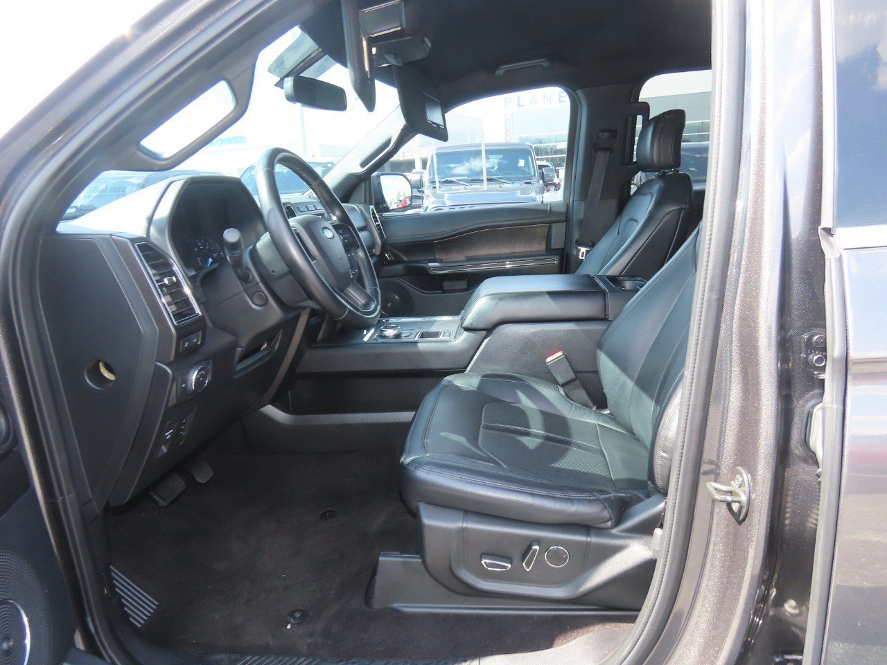 Used 2019 Ford Expedition Max Limited RWD image 27