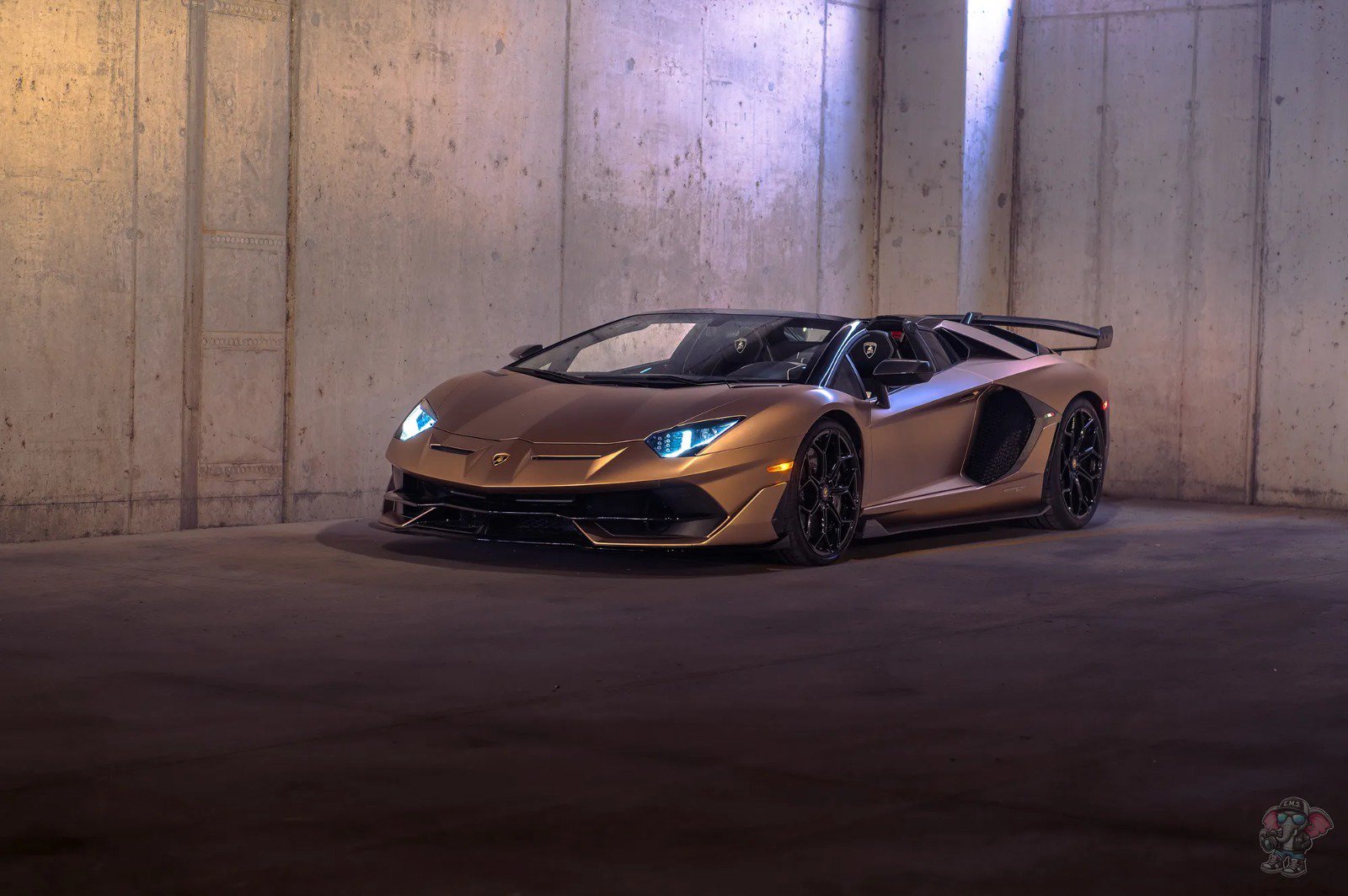 Used 2021 Lamborghini Aventador SVJ AWD/4WD image 3
