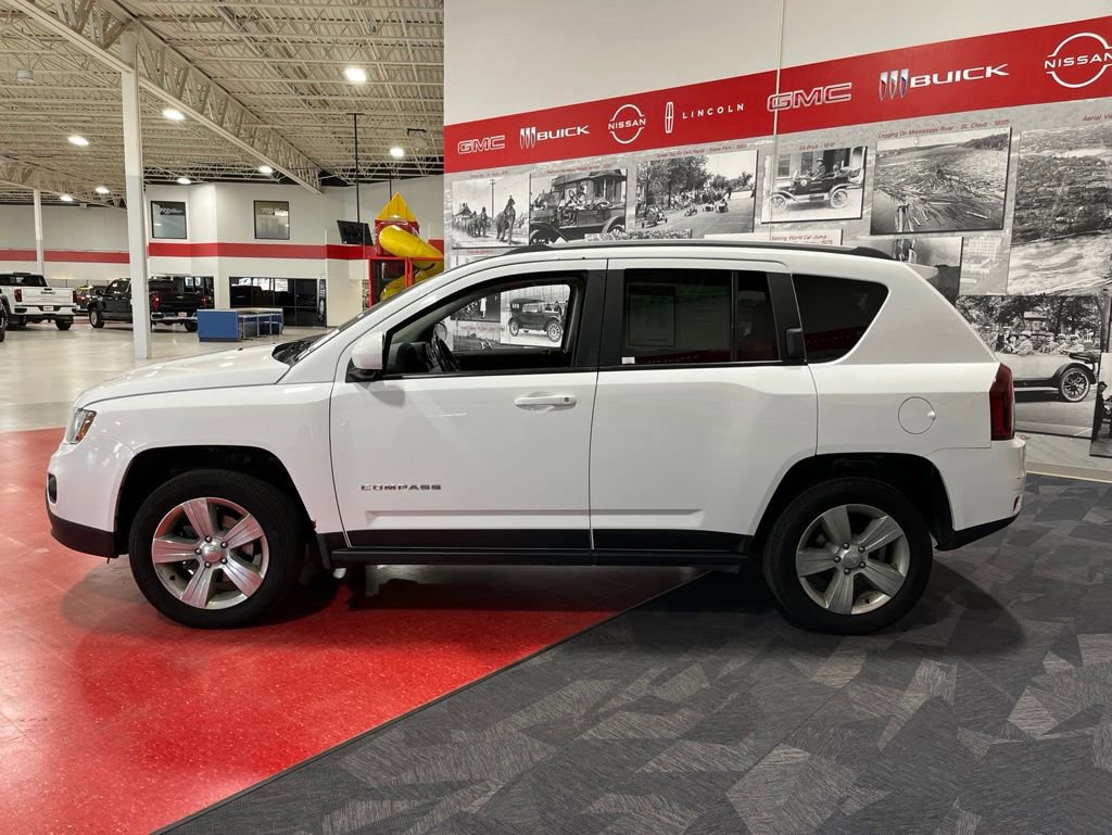 Used 2016 Jeep Compass Latitude AWD/4WD image 6