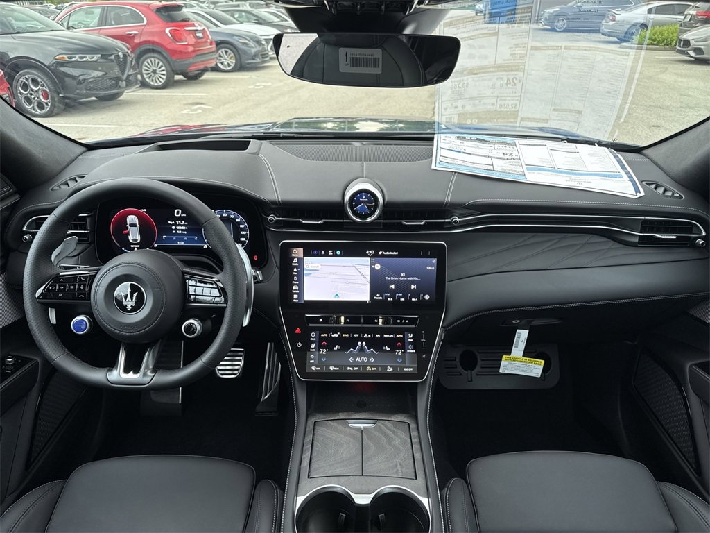 New 2025 Maserati Grecale Modena image 12