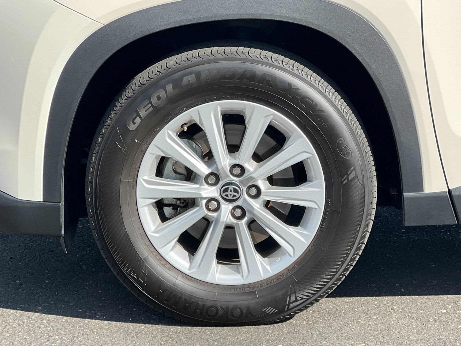 Used 2024 Toyota Grand Highlander AWD image 25