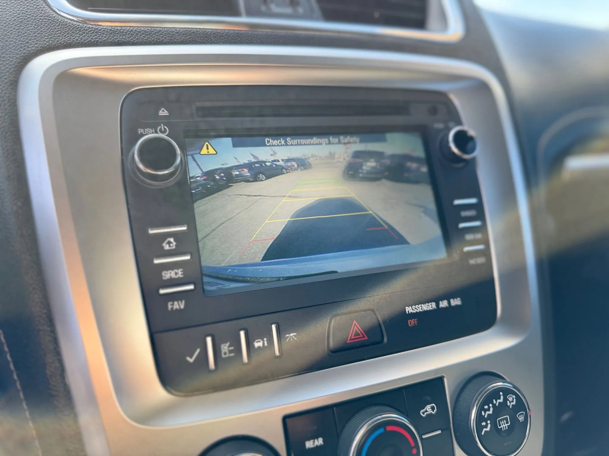 Used 2016 GMC Acadia SLE image 26