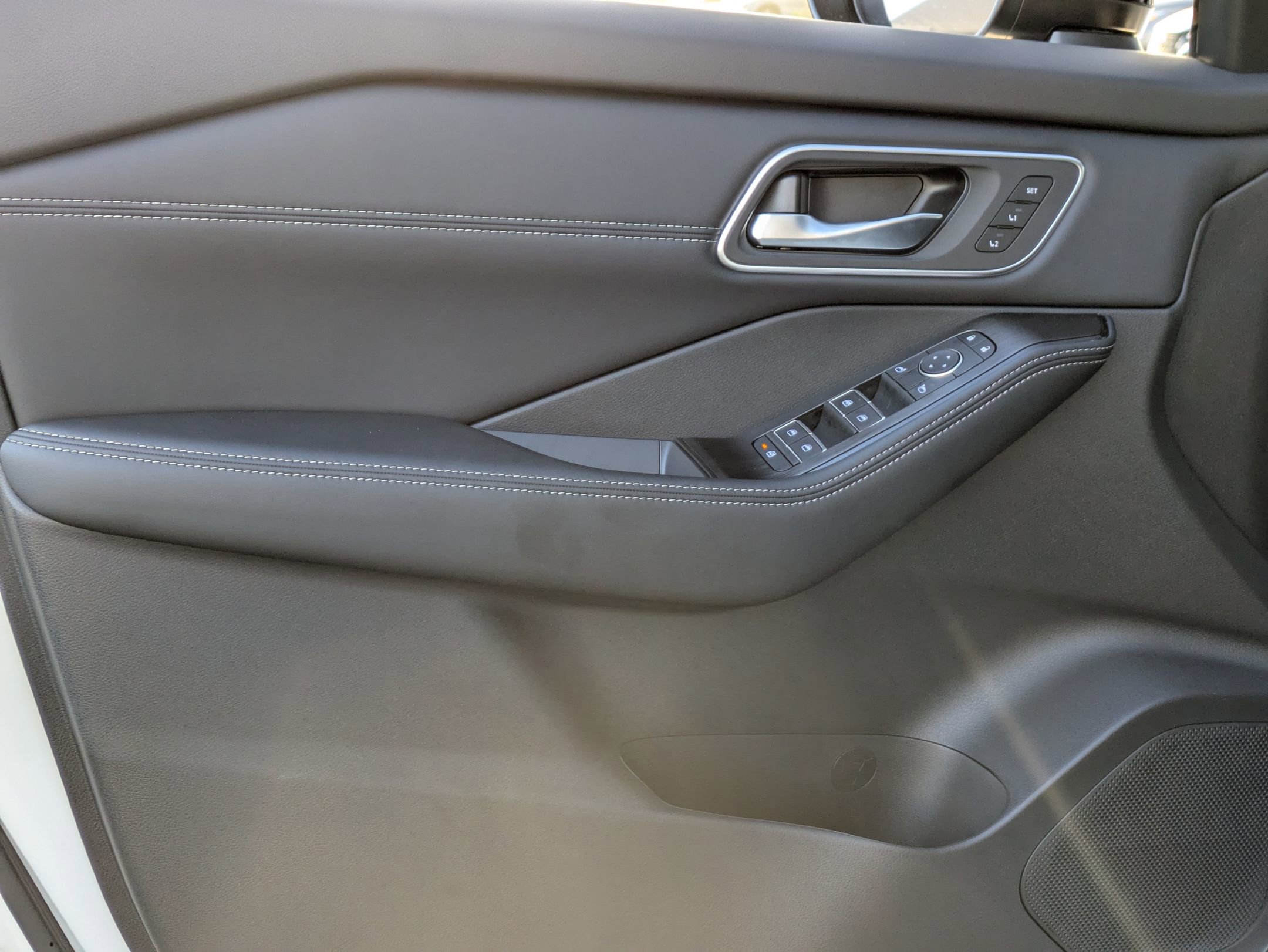 New 2026 Nissan Rogue Platinum image 12