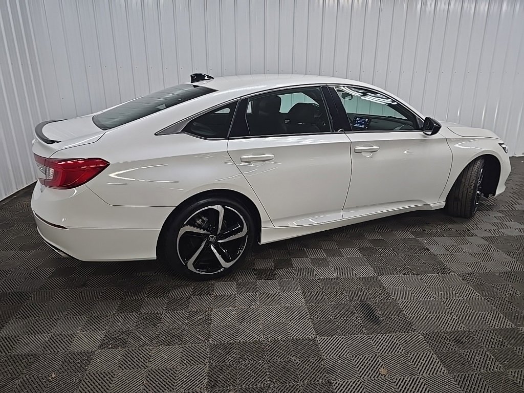 Used 2022 Honda Accord Sport image 3