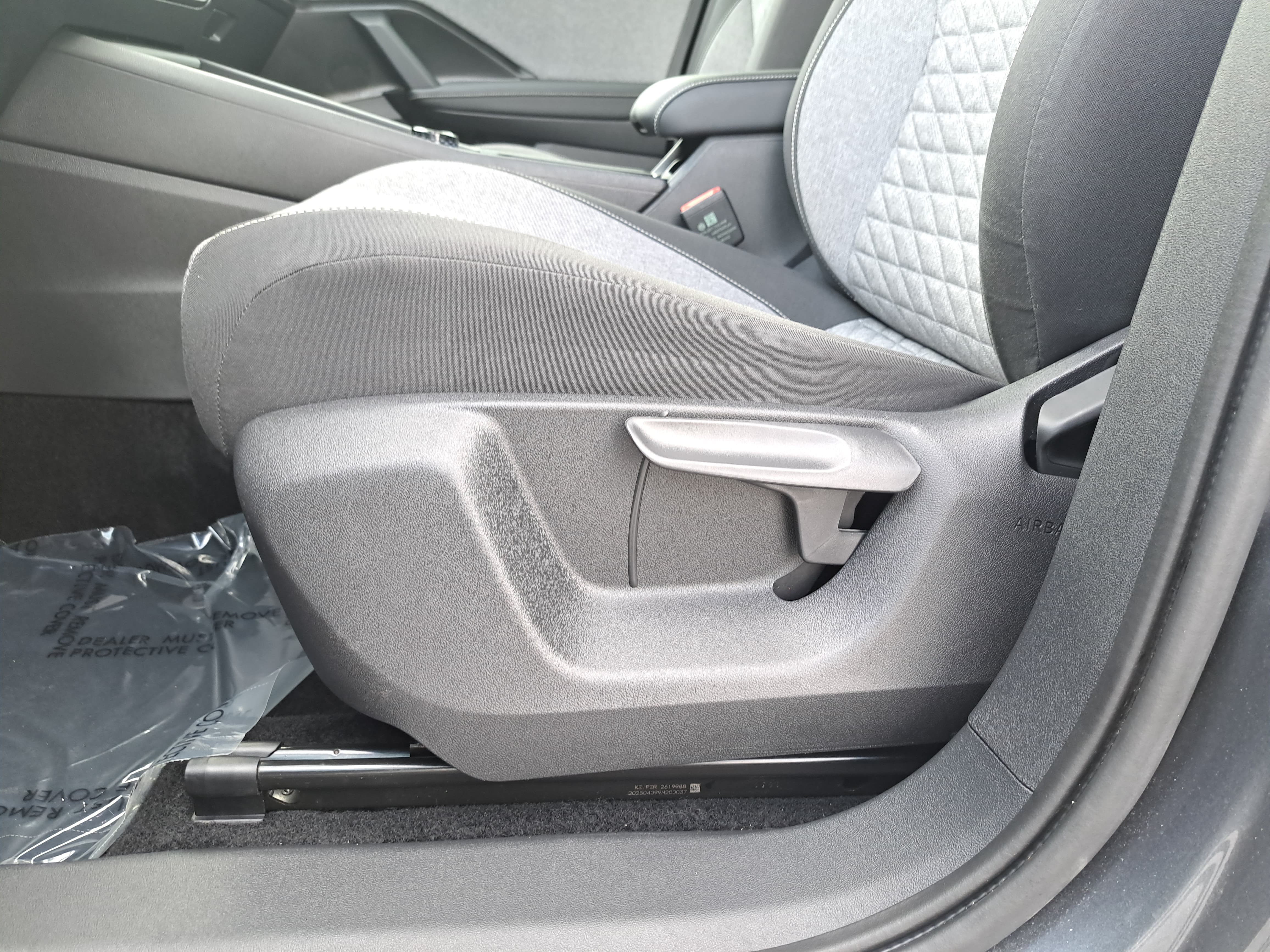Certified 2025 Volkswagen Tiguan S AWD/4WD image 25