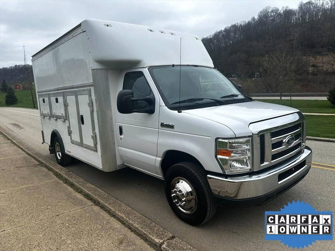 Used 2017 Ford E-450 and Econoline 450 Super Duty w/ Power Windows & Locks Group RWD image 3