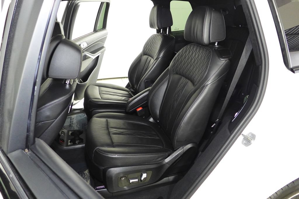 Used 2024 BMW X7 M60i w/ Executive Package AWD/4WD image 22