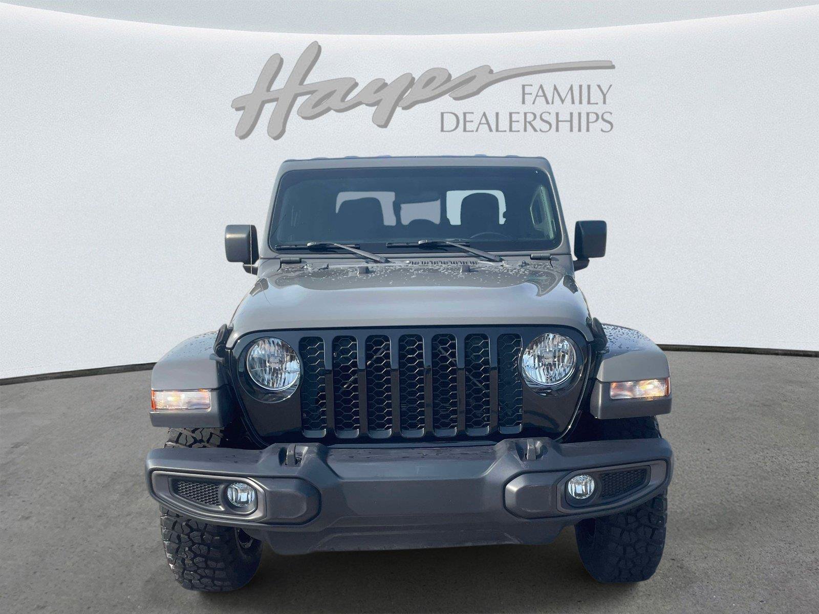 Used 2022 Jeep Gladiator Overland AWD/4WD image 6