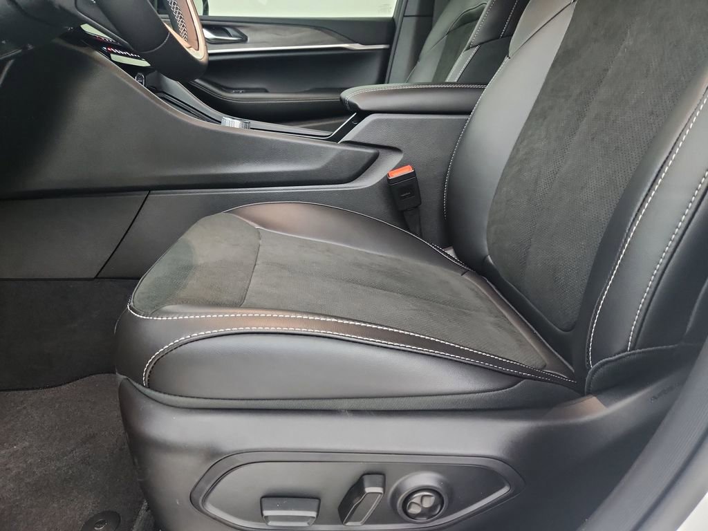 New 2026 Jeep Grand Cherokee Laredo image 20