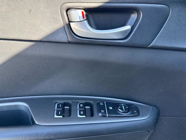 Used 2019 Kia Optima S w/ S Panoramic Sunroof Package image 25