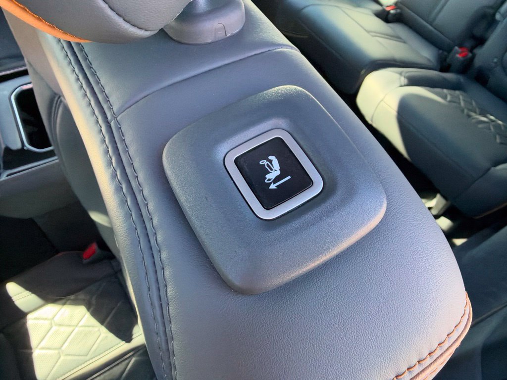 Used 2024 Jeep Grand Wagoneer Series III w/ Rear Seat Video Group 1 AWD/4WD image 51