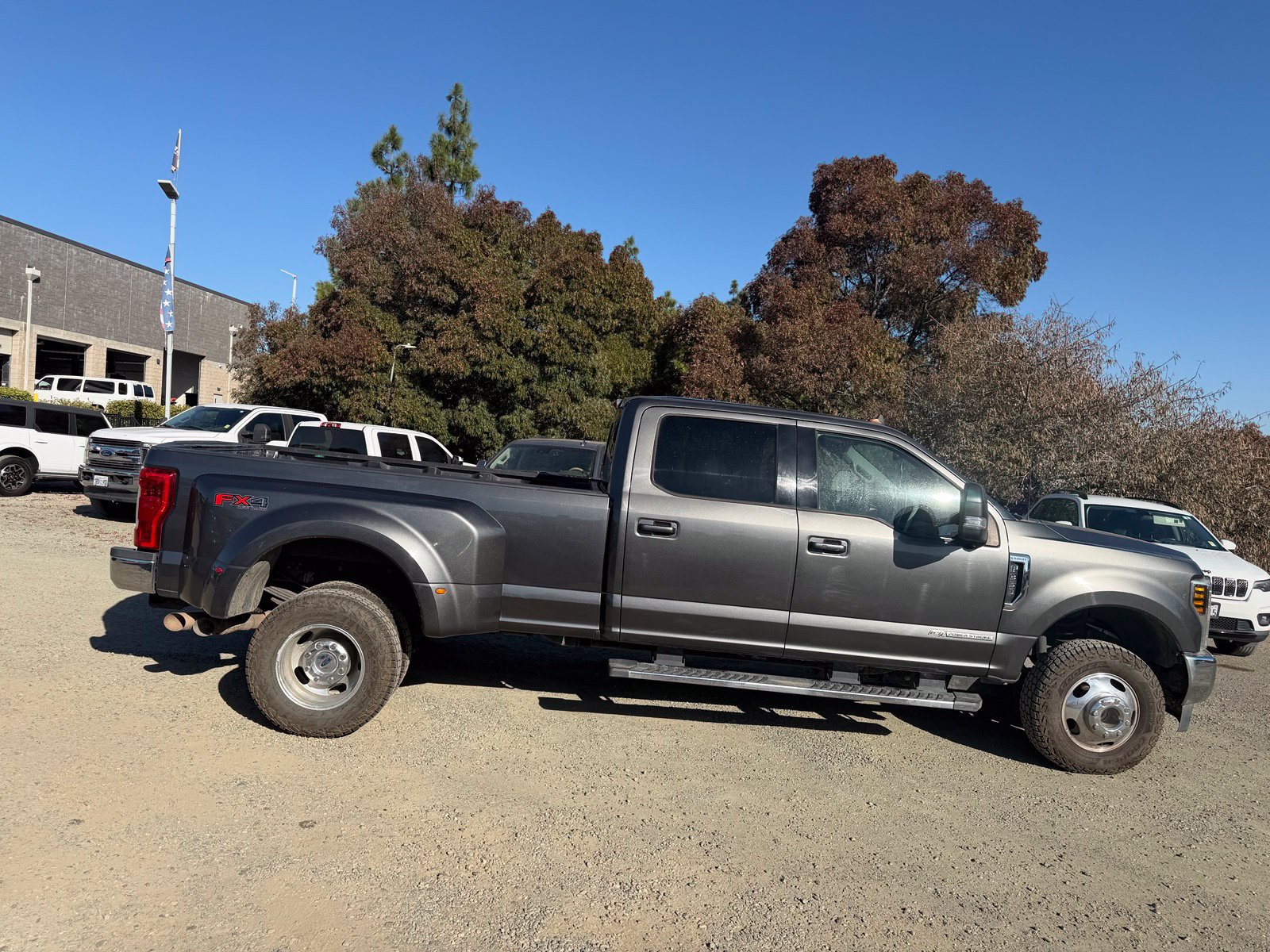 Used 2019 Ford F350 Lariat w/ Lariat Ultimate Package AWD/4WD image 6