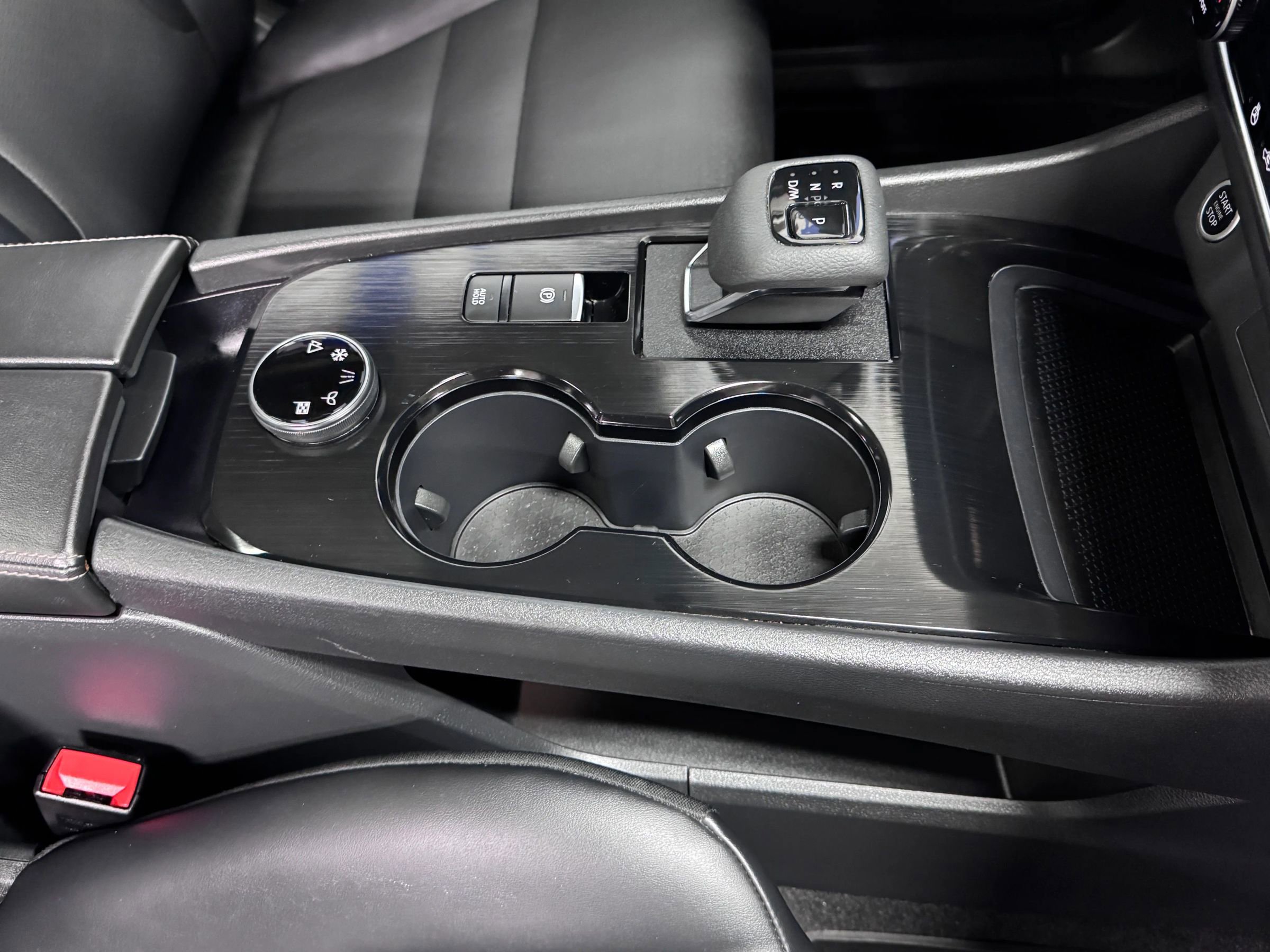 Used 2022 Nissan Rogue SV w/ SV Premium Package image 12