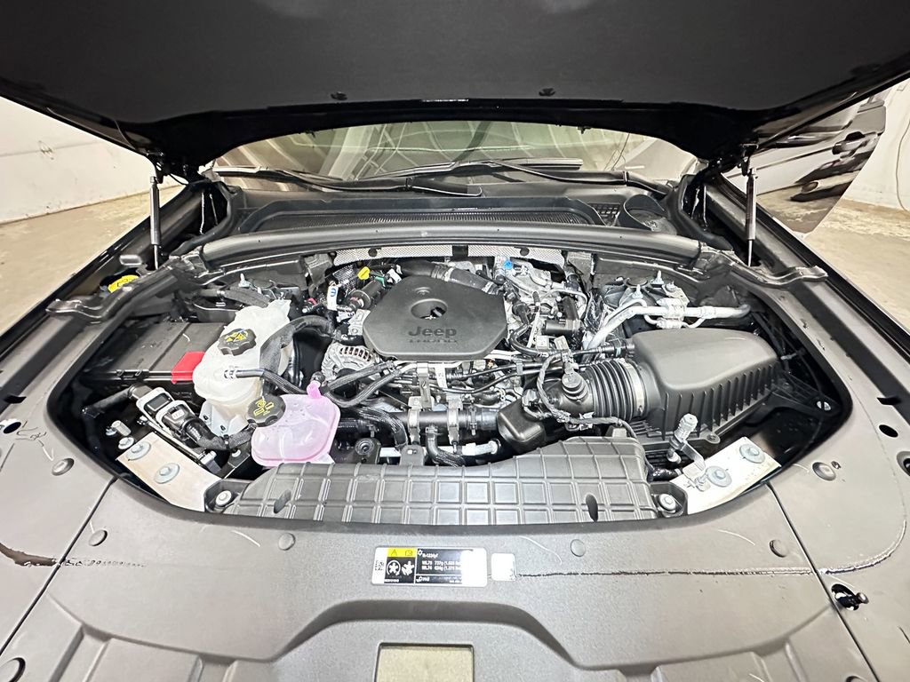 New 2026 Jeep Grand Cherokee Altitude image 43