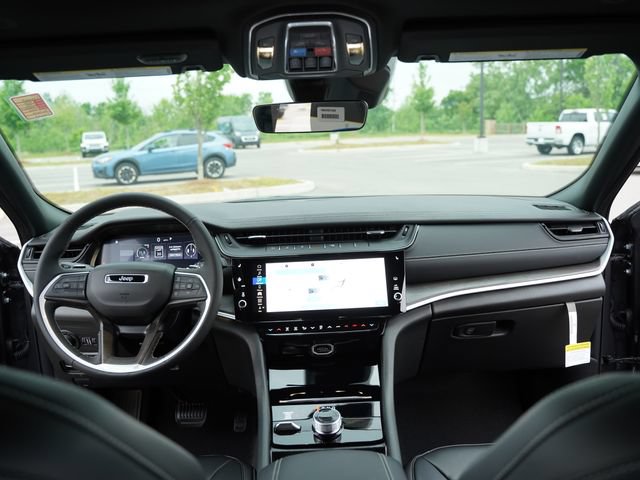 New 2026 Jeep Grand Cherokee L Limited w/ Limited Altitude Package AWD/4WD image 26
