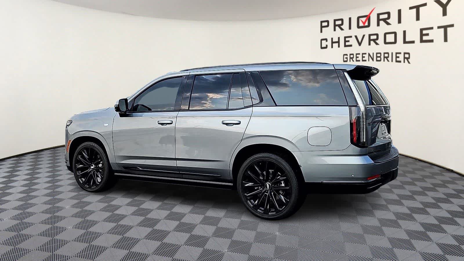 Used 2026 Cadillac Escalade Platinum Sport w/ LPO, ONYX Package AWD/4WD image 6