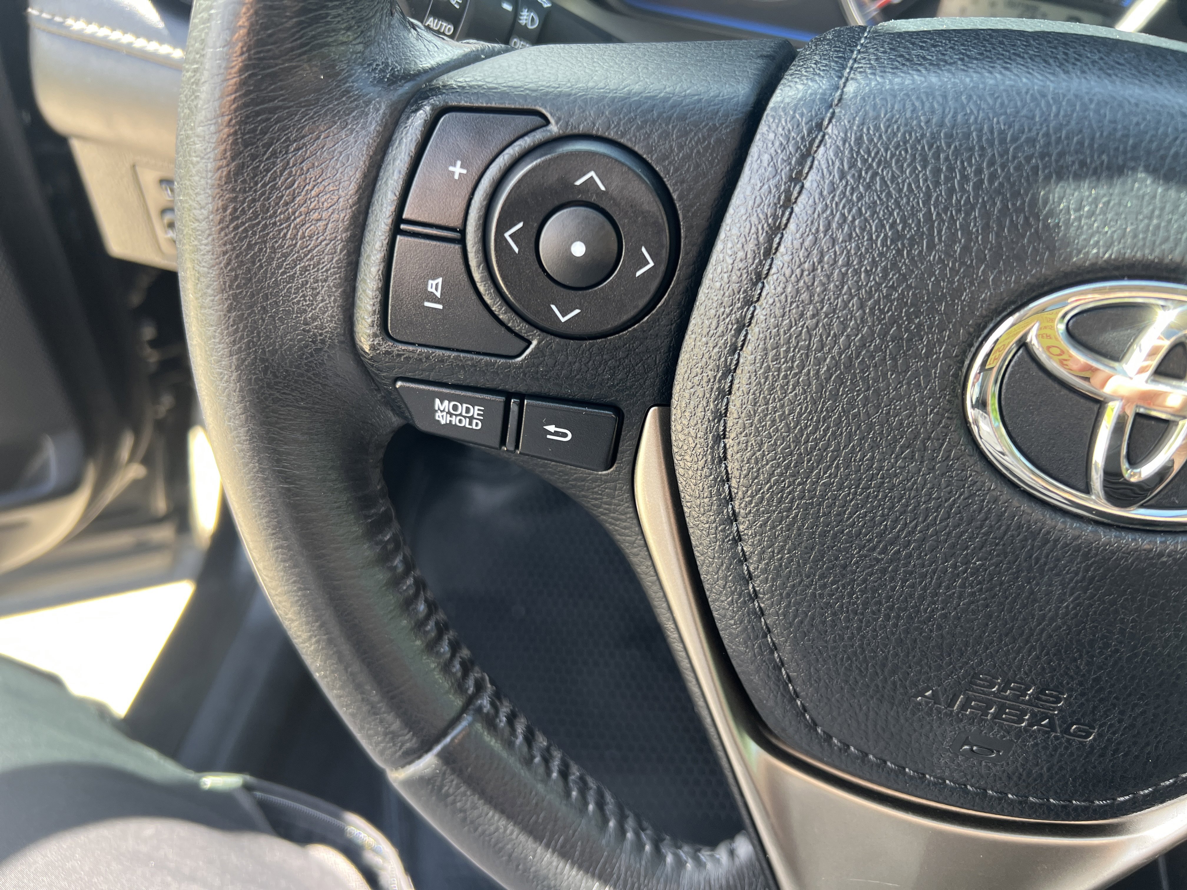 Used 2013 Toyota RAV4 Limited FWD image 17