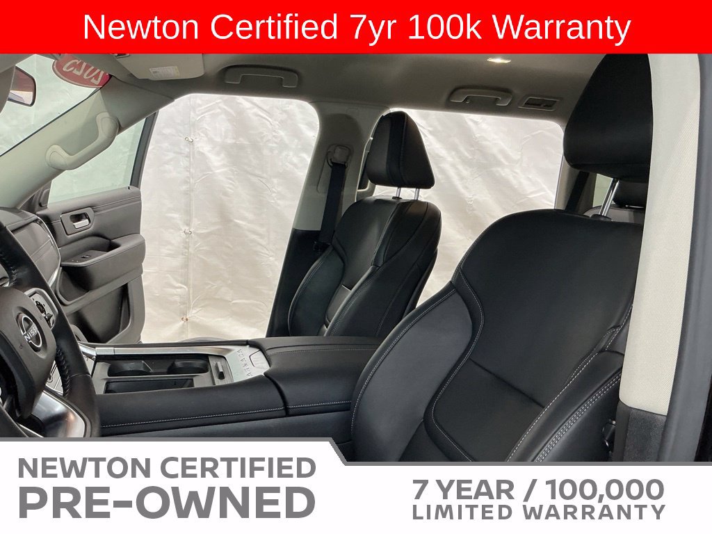 Used 2025 Nissan Armada SV RWD image 16