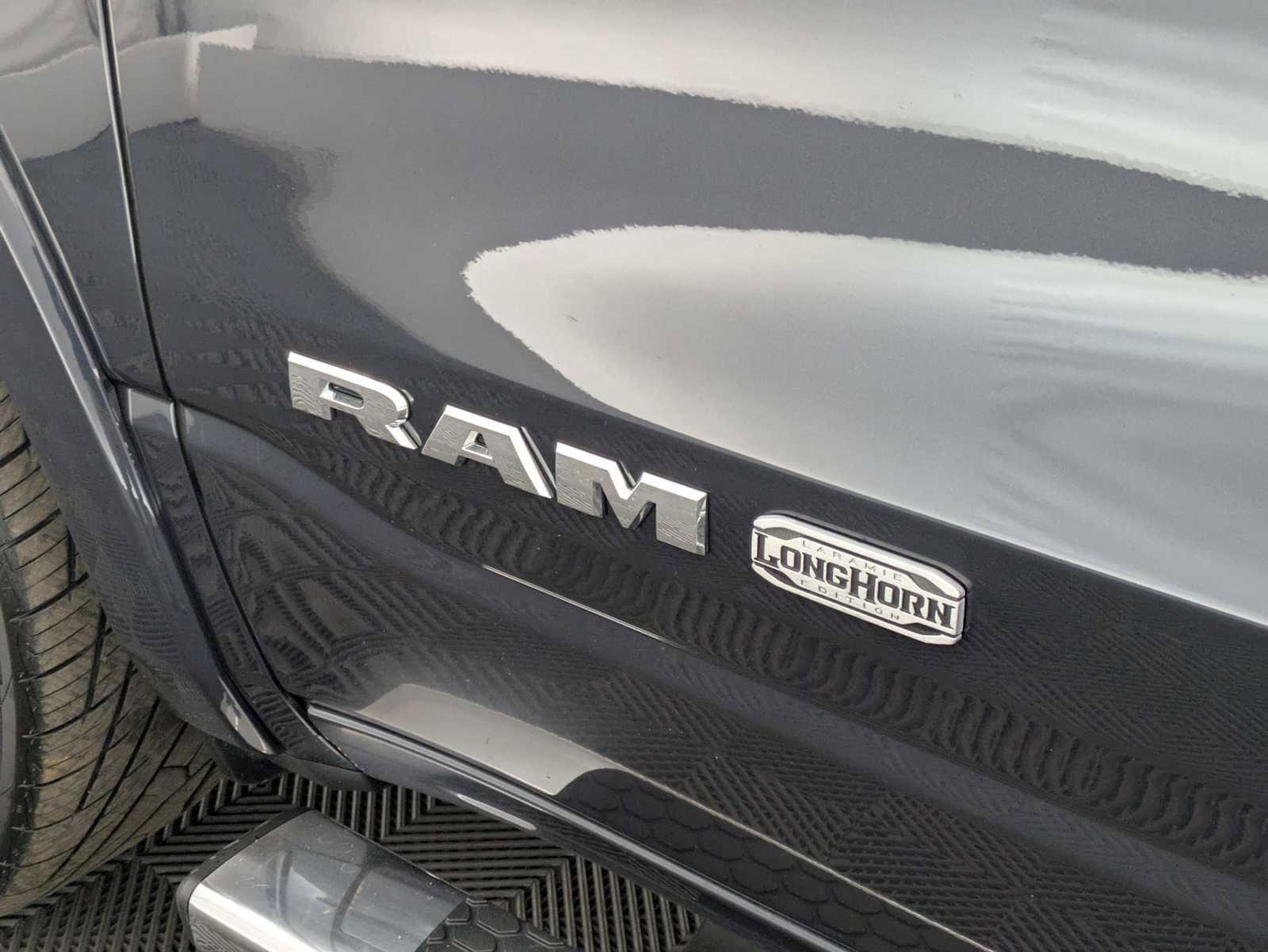 Used 2019 RAM 1500 Laramie Longhorn image 11