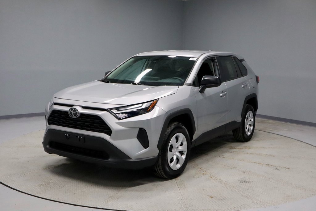 Used 2024 Toyota RAV4 LE image 6