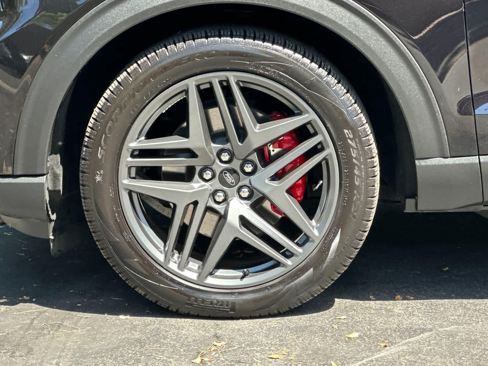 Certified 2025 Ford Explorer ST RWD image 25