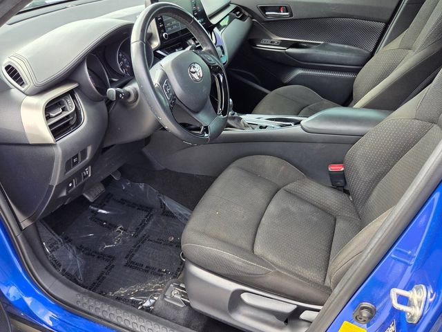 Used 2019 Toyota C-HR XLE FWD image 7